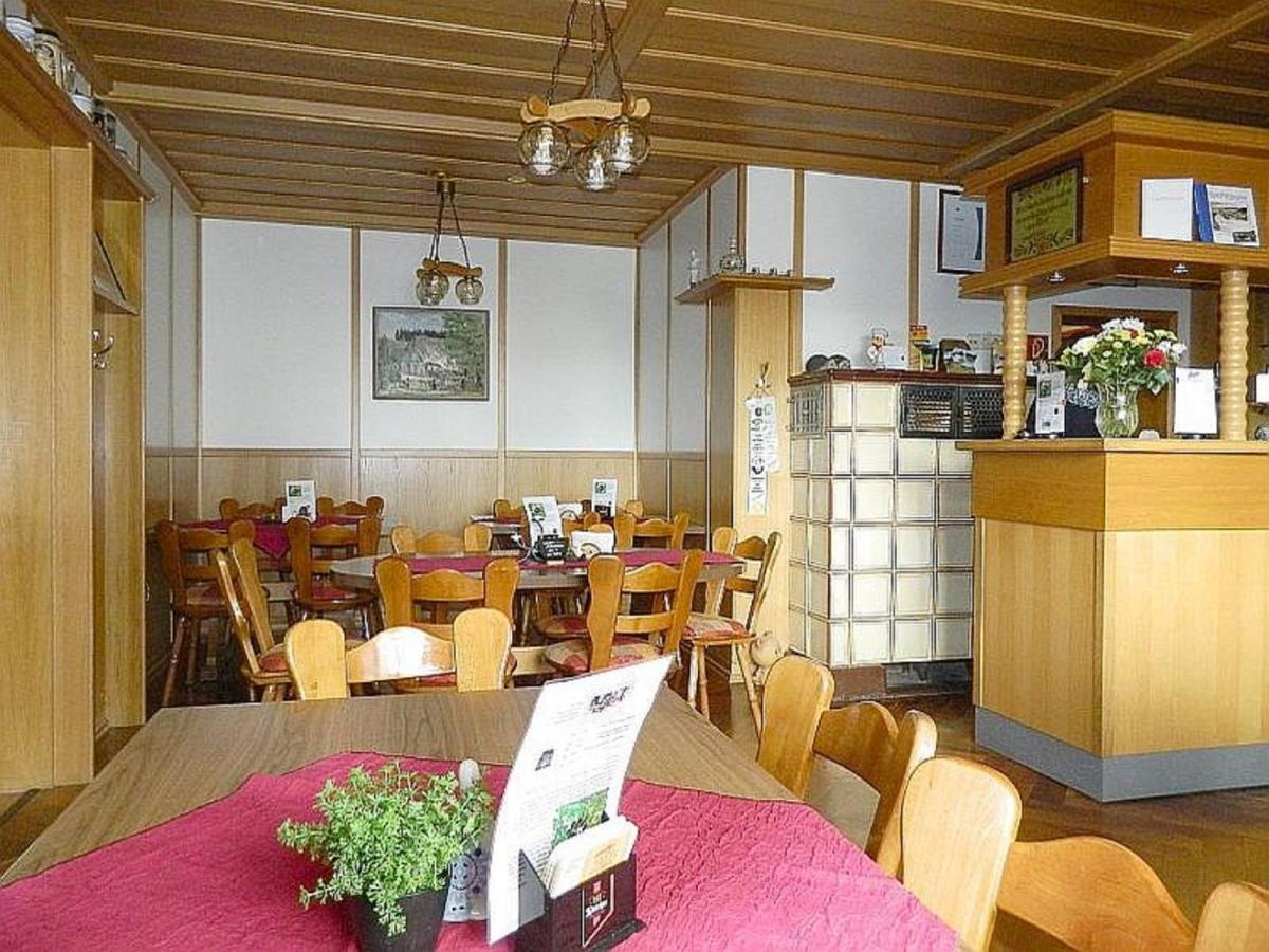 Gasthaus & Pension Am Rennsteig Spechtsbrunn Exterior photo